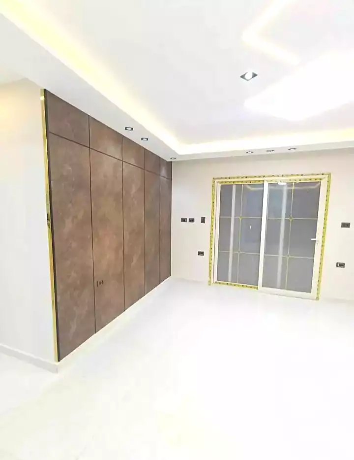 https://aqarmap.com.eg/en/listing/7074711-for-sale-alexandria-al-agamy-el-hanouvel