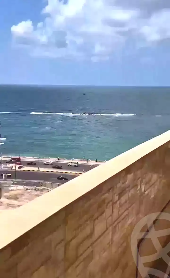 https://aqarmap.com.eg/ar/listing/7074774-for-sale-alexandria-sydy-bshr-sydy-bshr-bhry