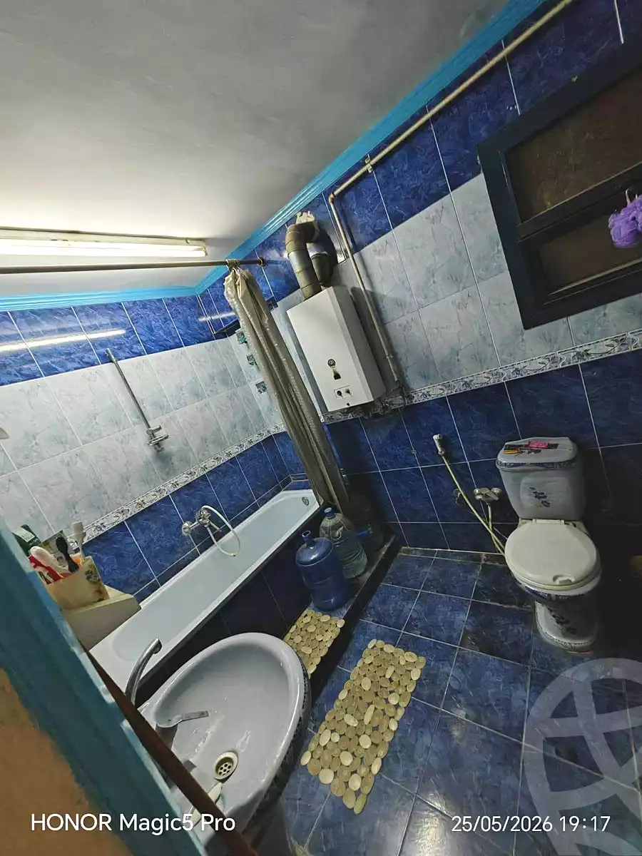 https://aqarmap.com.eg/en/listing/7074871-for-sale-cairo-helwan-helwan-el-sharkeya-borhan-st