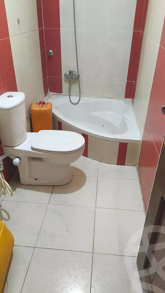 https://aqarmap.com.eg/ar/listing/7074988-for-sale-cairo-ain-shams-ain-shams-el-sharkia-el-zahraa-st