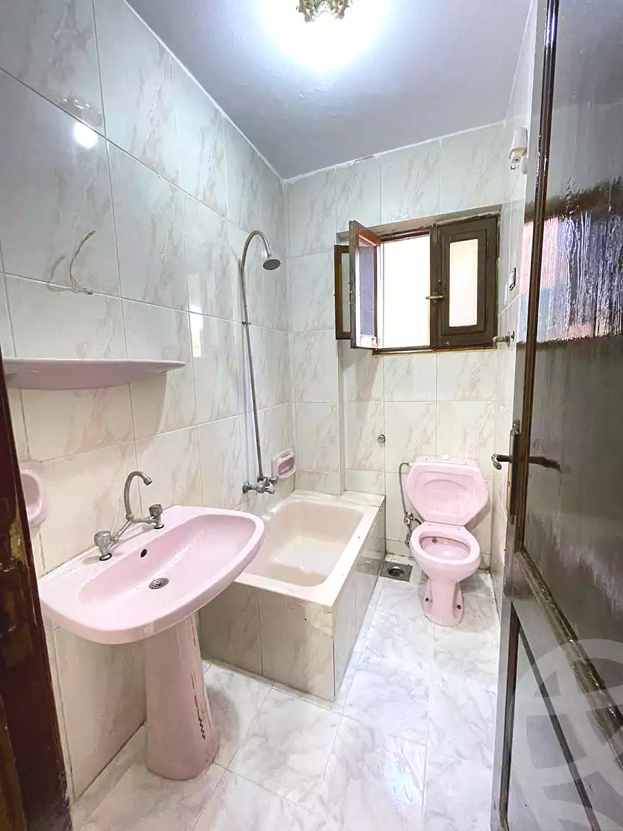 https://aqarmap.com.eg/ar/listing/7075076-for-sale-alexandria-al-agamy-shataa-el-nakheel