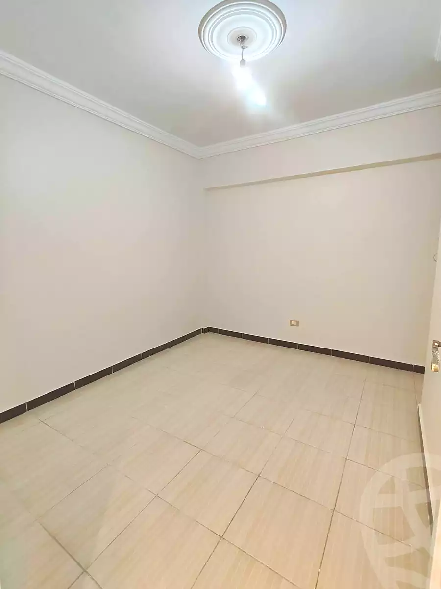 https://aqarmap.com.eg/ar/listing/7075085-for-sale-alexandria-miami-khld-bn-lwlyd