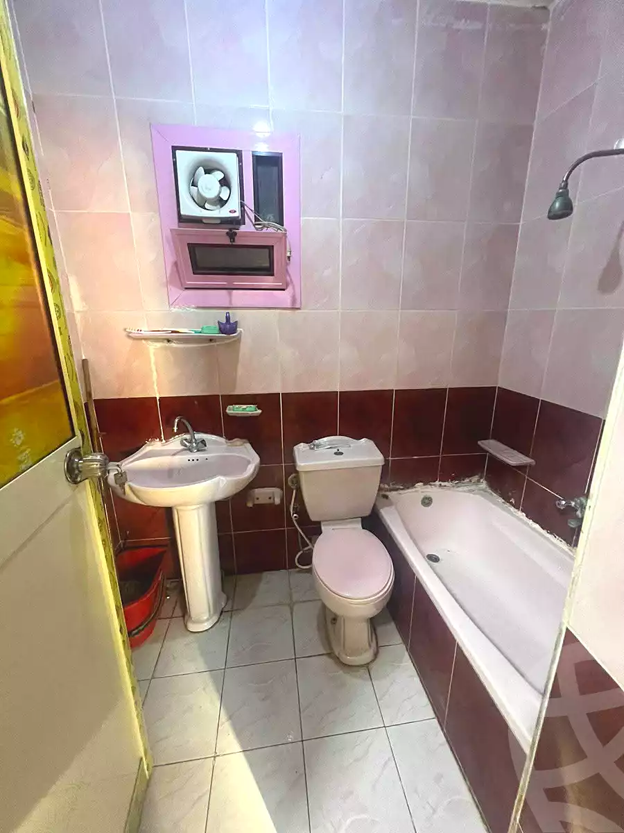 https://aqarmap.com.eg/en/listing/7075296-for-sale-alexandria-sydy-bshr-sydy-bshr-qbly-hassan-refaat-st