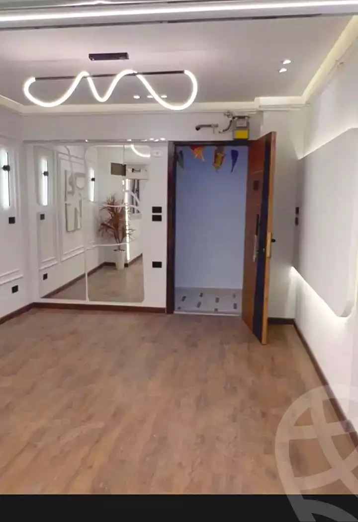 https://aqarmap.com.eg/ar/listing/7075304-for-sale-alexandria-el-asafra-shr-45