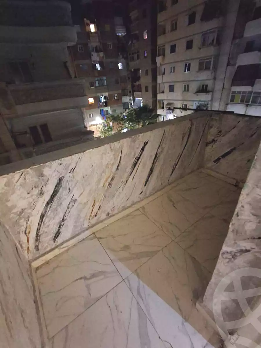 https://aqarmap.com.eg/en/listing/7075329-for-sale-alexandria-bahray-el-anfoshy-sidi-kazman-st