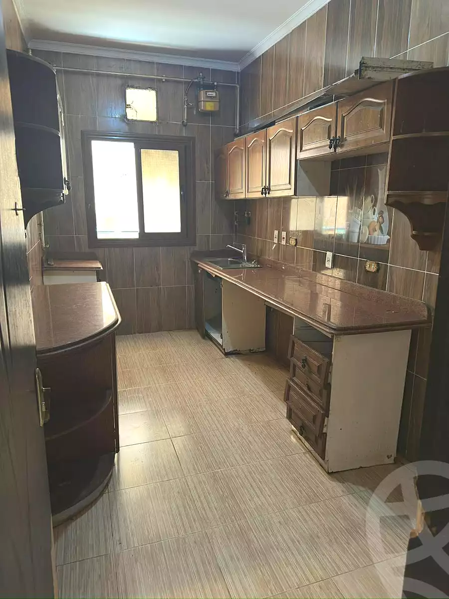 https://aqarmap.com.eg/ar/listing/7075822-for-sale-cairo-new-cairo-el-ahyaa-fourth-neighborhood-ahmed-oraby-haroun-al-rasheeed-18-st