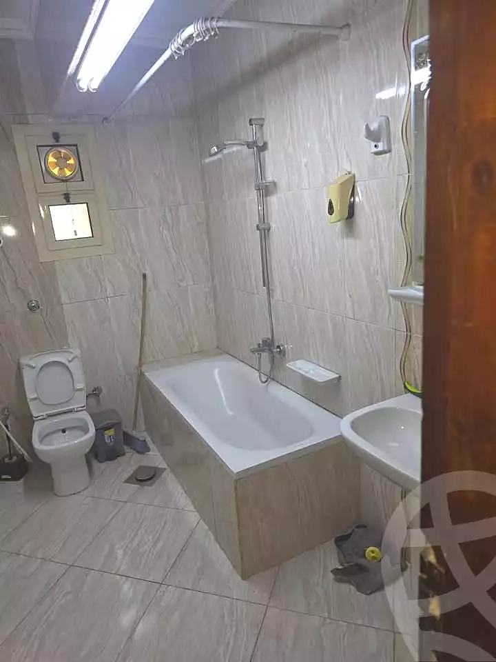 https://aqarmap.com.eg/ar/listing/7075564-for-sale-cairo-hadayek-el-koba-misr-w-el-sodan