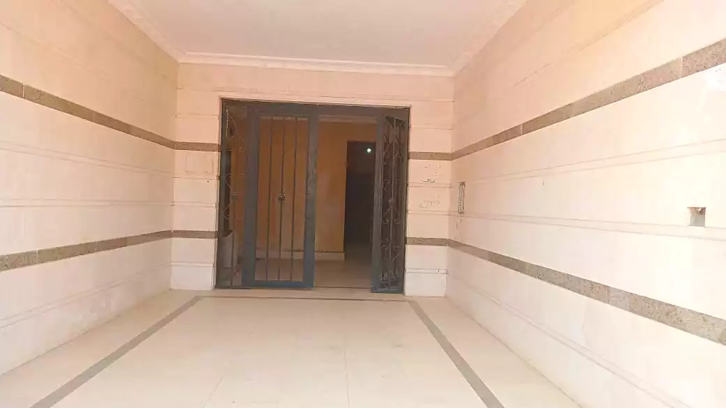 https://aqarmap.com.eg/en/listing/7076165-for-sale-cairo-el-shorouk-lmntq-lthlth-neighbourhood-1