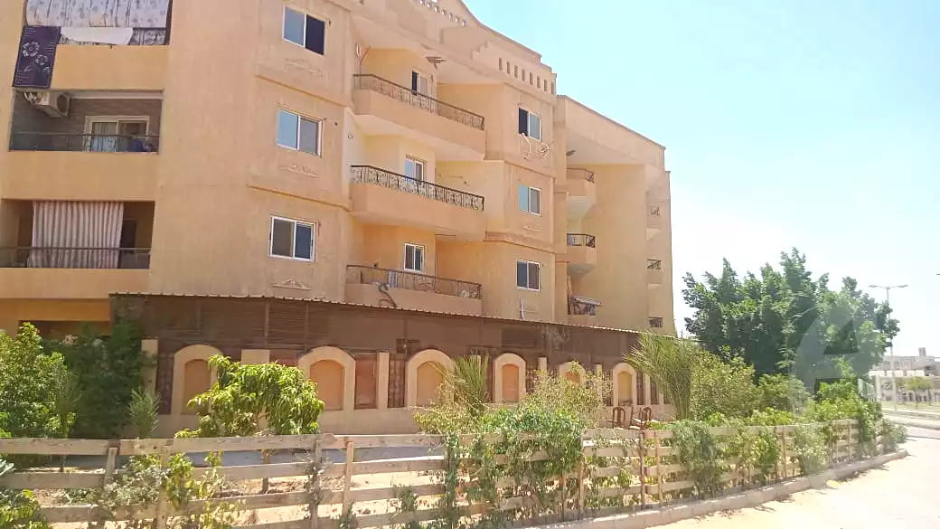 https://aqarmap.com.eg/en/listing/7076165-for-sale-cairo-el-shorouk-lmntq-lthlth-neighbourhood-1