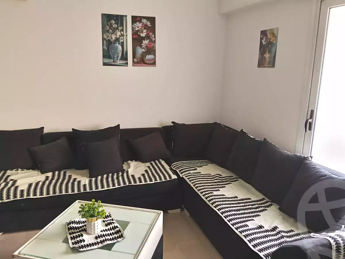 https://aqarmap.com.eg/ar/listing/7076877-for-rent-cairo-new-cairo-compounds-mountain-view-hyde-park