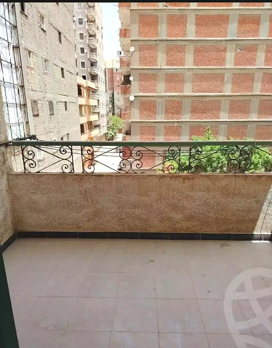 https://aqarmap.com.eg/ar/listing/7077172-for-sale-alexandria-al-agamy-lbytsh-shahr-al-assal-st