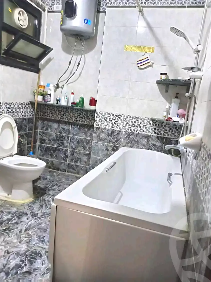 https://aqarmap.com.eg/ar/listing/7077553-for-sale-cairo-el-zaytun-lzytwn-lshrqy-toman-bai-st