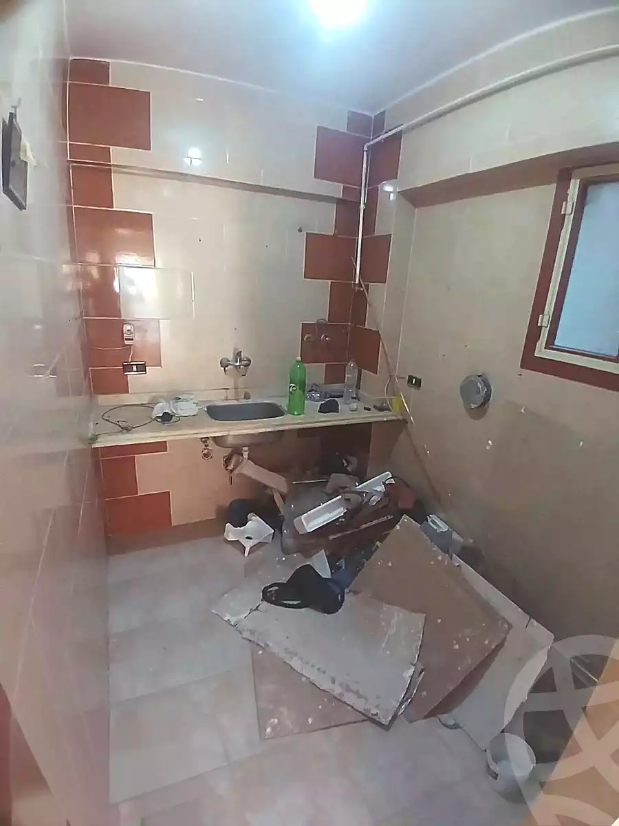 https://aqarmap.com.eg/ar/listing/7075461-for-sale-alexandria-al-agamy-lbytsh-mecca-st
