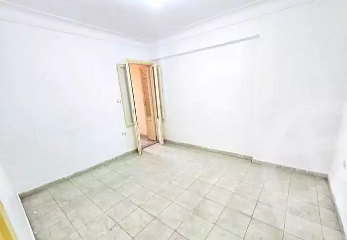 https://aqarmap.com.eg/ar/listing/7079345-for-sale-alexandria-al-agamy-el-kilo-21