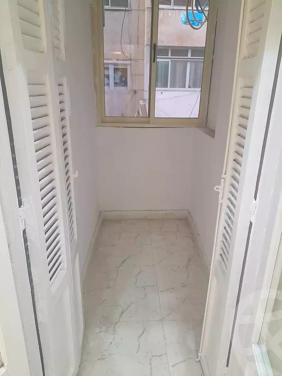 https://aqarmap.com.eg/ar/listing/7079428-for-sale-alexandria-el-asafra-l-sfr-bhry