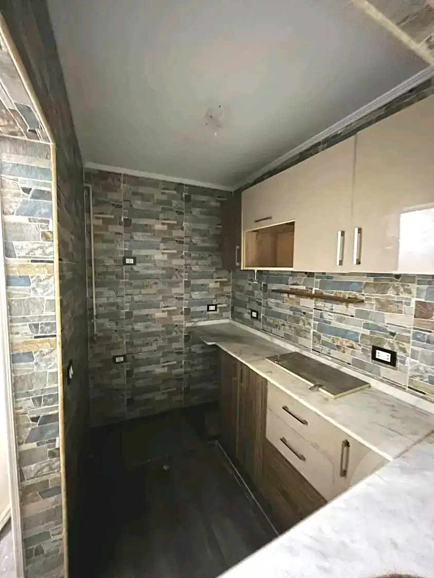 https://aqarmap.com.eg/ar/listing/7079523-for-sale-cairo-ain-shams-ain-shams-el-sharkia-el-eshrein-stt