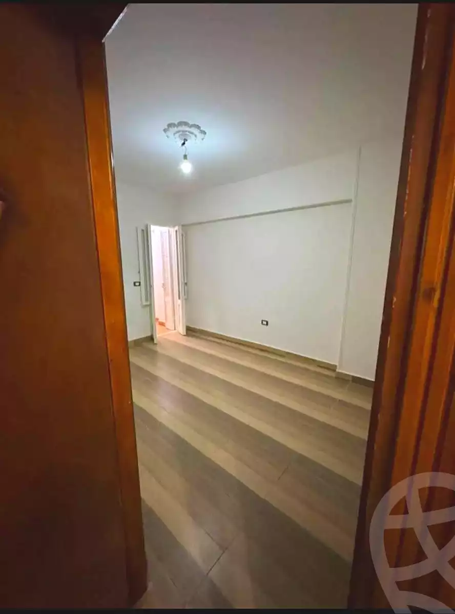 https://aqarmap.com.eg/ar/listing/7079546-for-sale-alexandria-al-agamy-lbytsh-princess-st