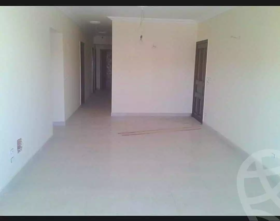 https://aqarmap.com.eg/ar/listing/7080382-for-sale-cairo-new-cairo-el-ahyaa-first-neighborhood-street-1