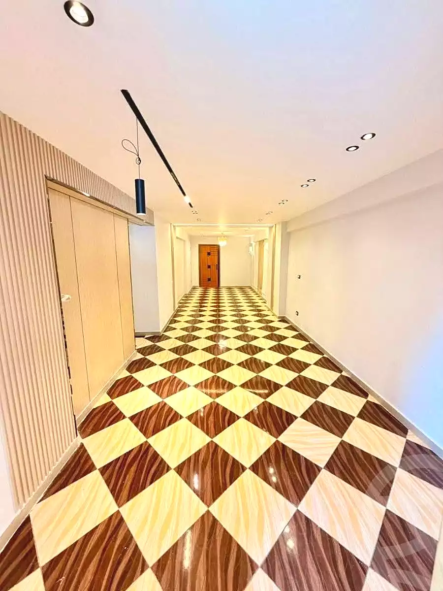 https://aqarmap.com.eg/ar/listing/7080515-for-sale-alexandria-sydy-bshr-sydy-bshr-bhry-shr-khld-bn-lwlyd
