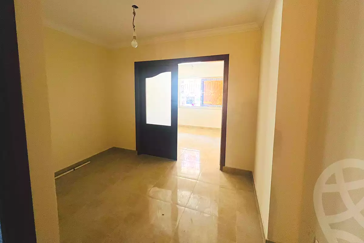https://aqarmap.com.eg/ar/listing/7080375-for-rent-alexandria-cleopatra-shr-bw-qyr-tryq-lhry