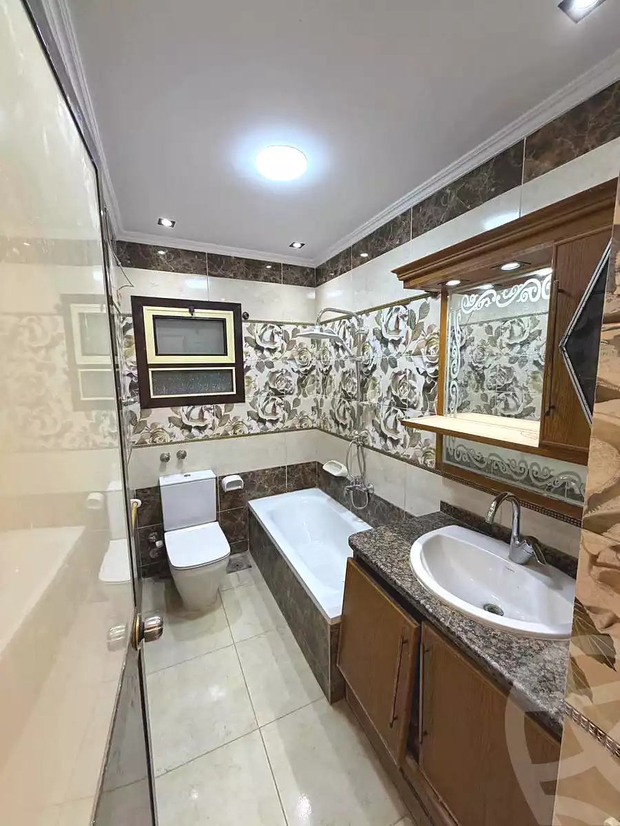 https://aqarmap.com.eg/ar/listing/7080876-for-sale-alexandria-al-agamy-lbytsh-el-reyad-st