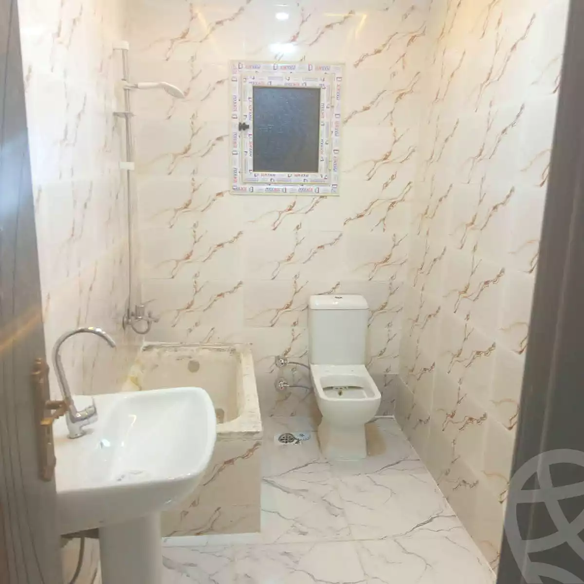 https://aqarmap.com.eg/ar/listing/7080884-for-sale-alexandria-al-agamy-lbytsh-mohamed-el-fardi-st