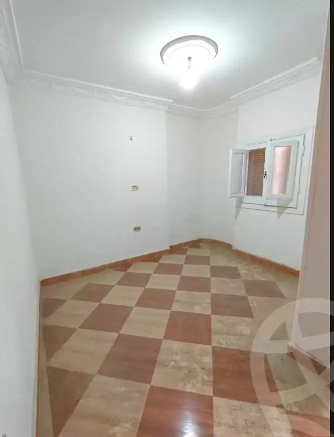 https://aqarmap.com.eg/ar/listing/7080972-for-sale-alexandria-al-agamy-lbytsh-el-saleheen-mosque-st