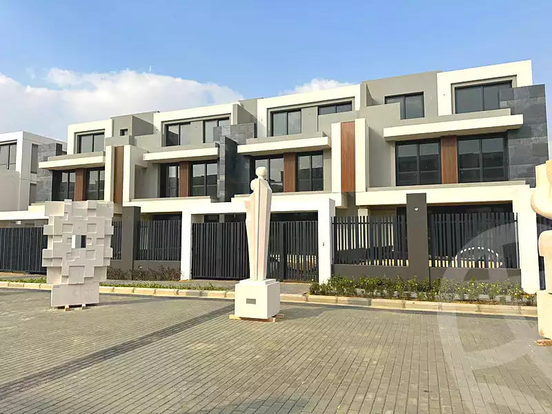 https://aqarmap.com.eg/ar/listing/7082174-for-sale-cairo-new-cairo-compounds-el-patio-town-compound-la-vista