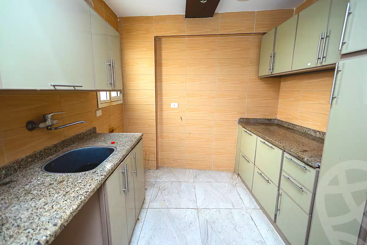https://aqarmap.com.eg/ar/listing/7082380-for-sale-alexandria-el-mandara-alex-el-mandara-bahri-sidi-kamal-st