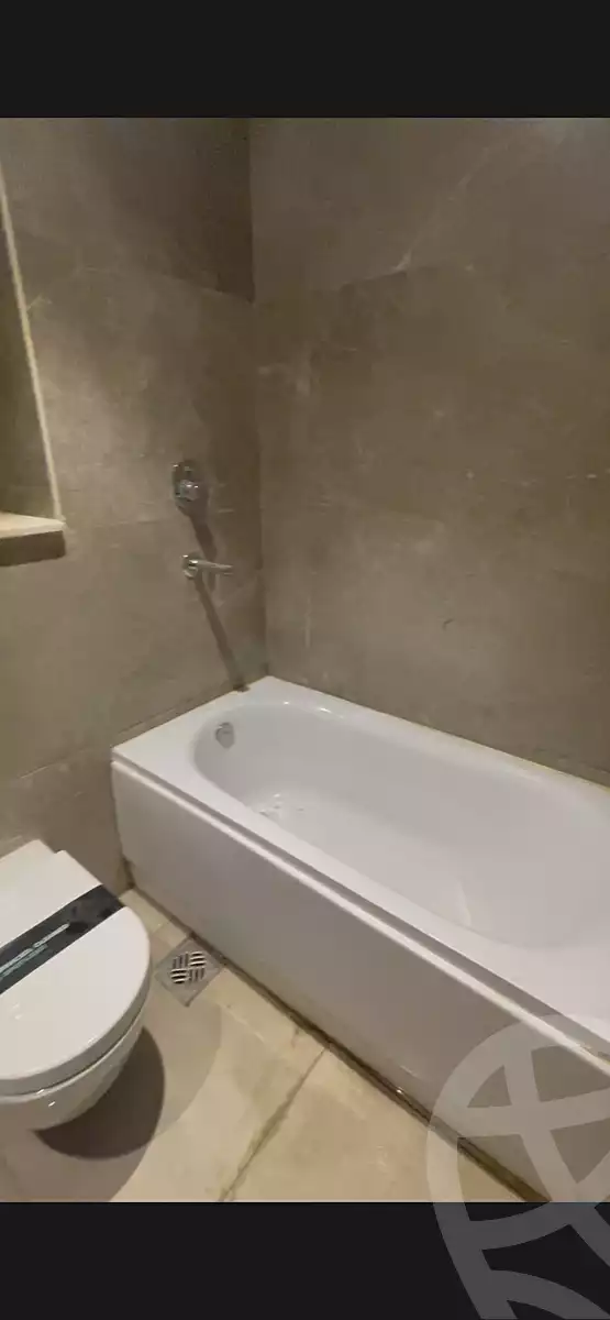 https://aqarmap.com.eg/ar/listing/7082600-for-rent-cairo-el-sheikh-zayed-city-compounds-zyd-wr-llttwyr-z-tower