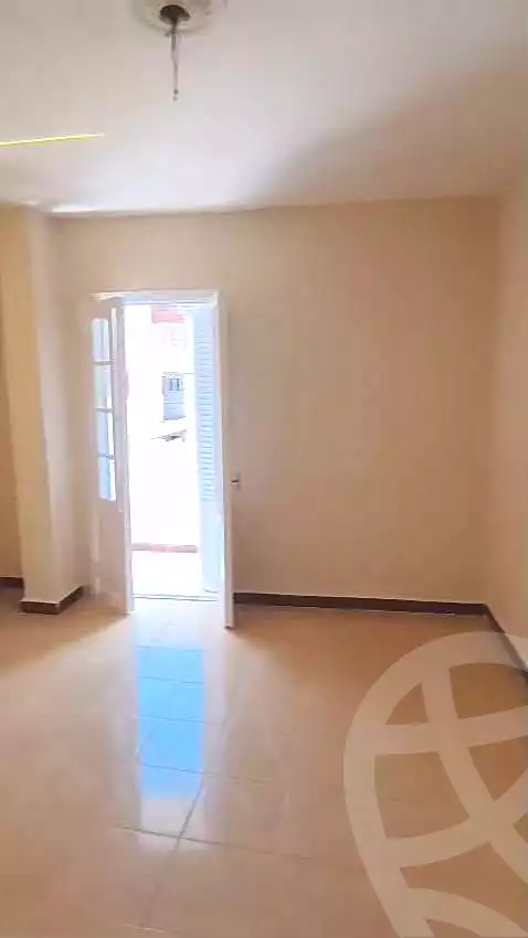 https://aqarmap.com.eg/en/listing/7082692-for-sale-alexandria-al-agamy-el-hanouvel-el-warsha-st