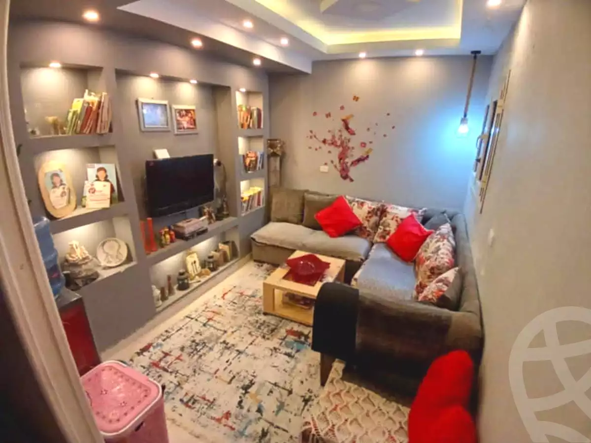 https://aqarmap.com.eg/ar/listing/7082691-for-sale-alexandria-miami-shr-jml-bd-lnsr