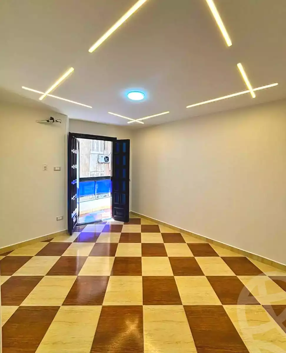 https://aqarmap.com.eg/ar/listing/7082724-for-sale-alexandria-el-asafra-shr-45
