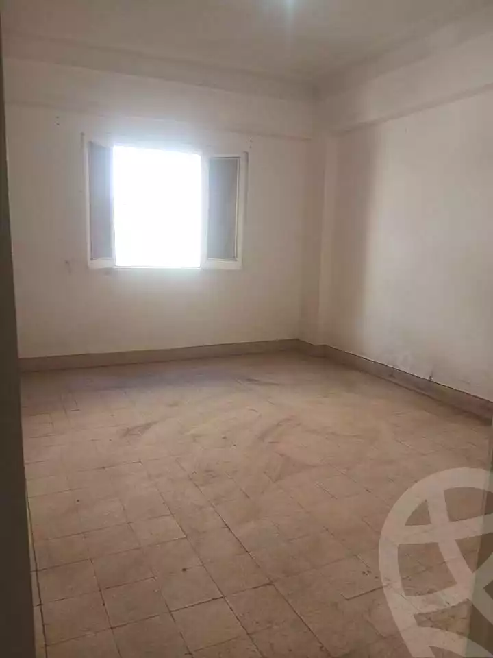 https://aqarmap.com.eg/en/listing/7075644-for-sale-alexandria-al-agamy-el-hanouvel-el-kholafaa-el-rashdeen-st