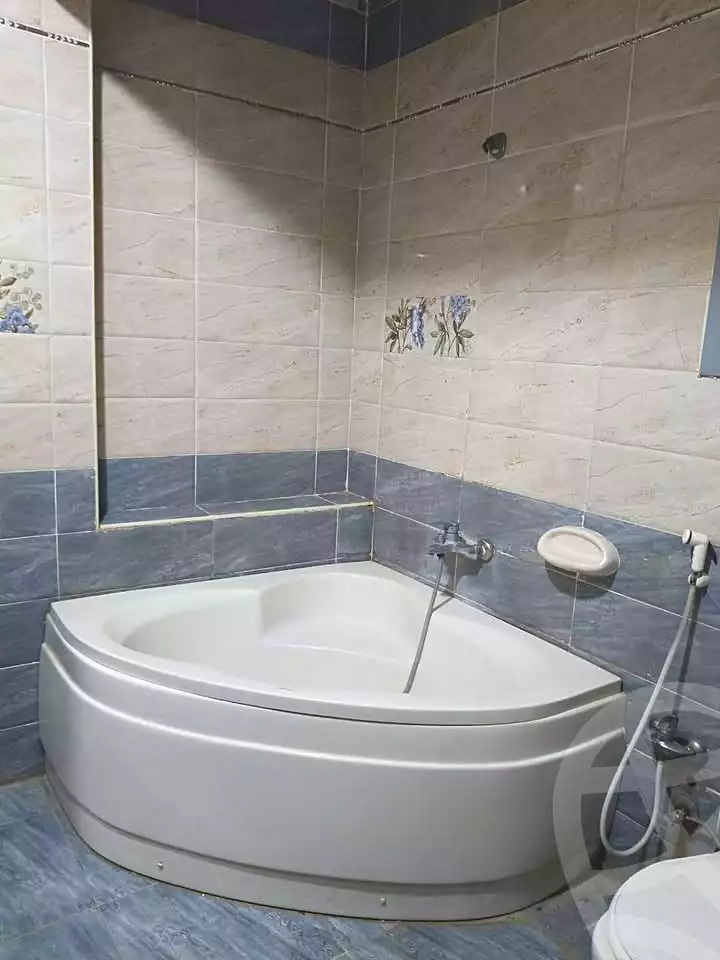 https://aqarmap.com.eg/ar/listing/7083279-for-sale-cairo-faisal-el-matbeaa-amr-ibn-al-aas-st