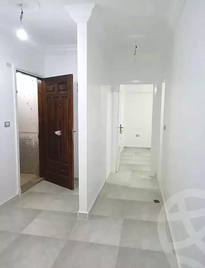 https://aqarmap.com.eg/en/listing/7083318-for-sale-alexandria-al-agamy-bw-ywsf-hosni-mubarak-st