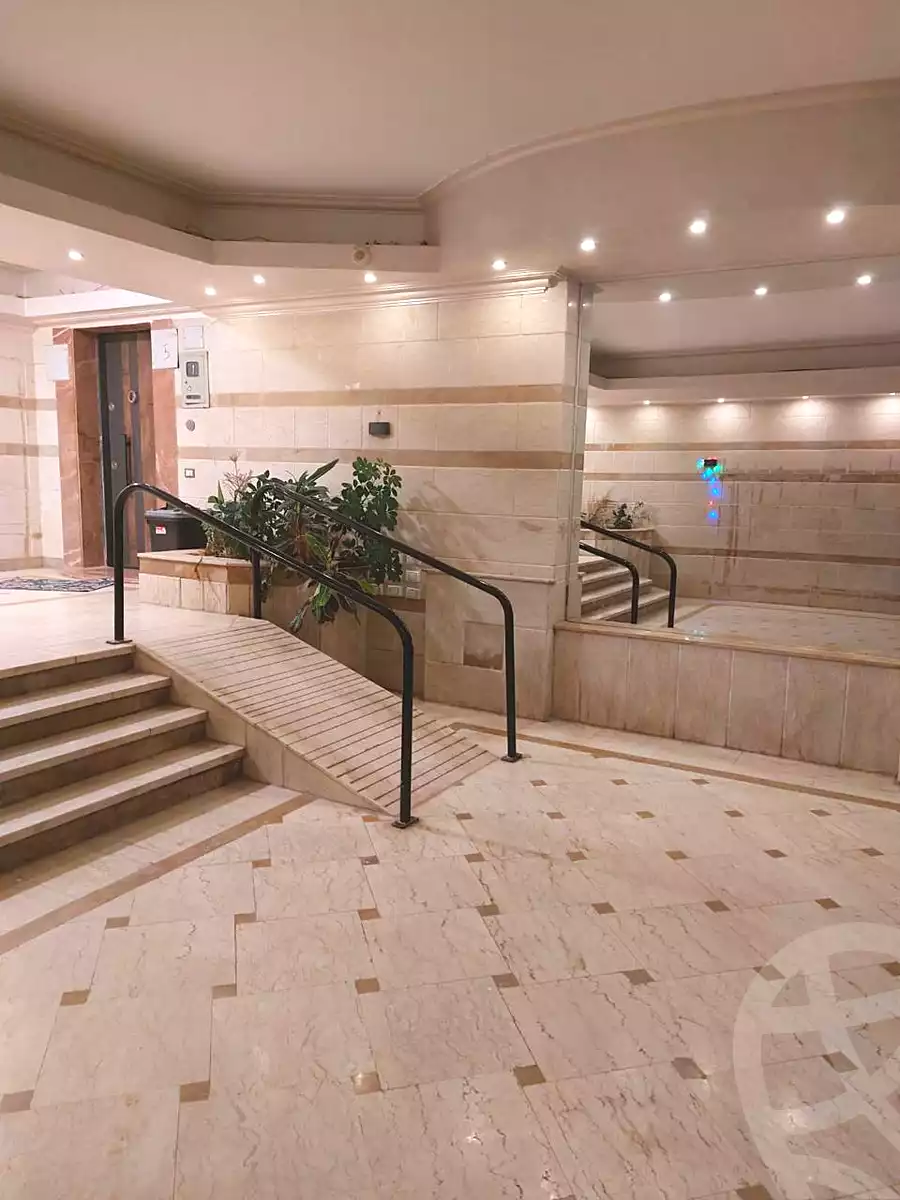 https://aqarmap.com.eg/ar/listing/7083429-for-sale-cairo-mokattam-el-hadabah-el-wosta-compounds-palm-city