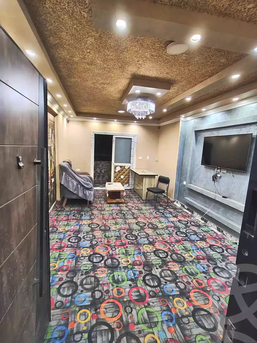 https://aqarmap.com.eg/en/listing/7083901-for-sale-cairo-helwan-hadayek-helwan-nile-corniche-st