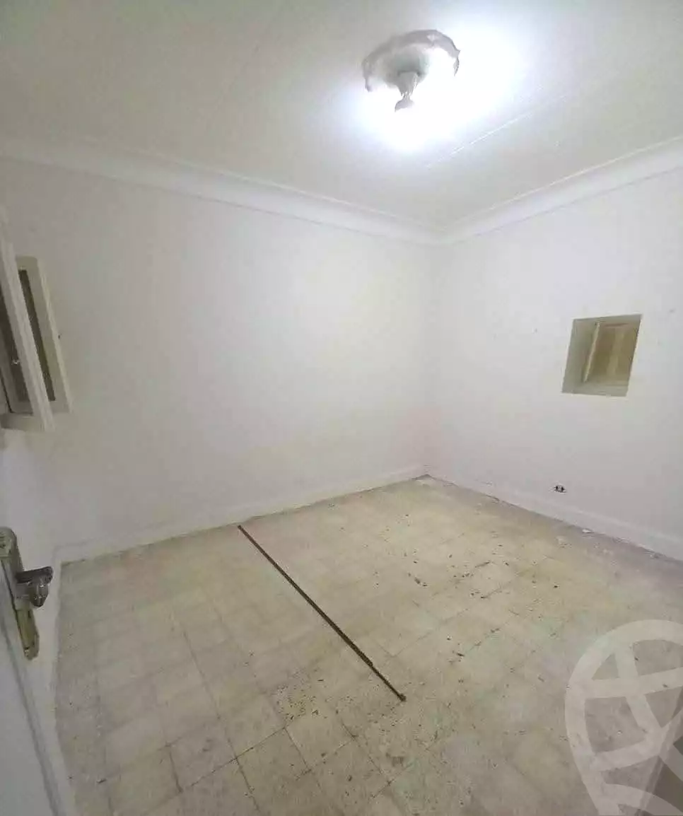 https://aqarmap.com.eg/en/listing/7083987-for-sale-alexandria-al-agamy-lbytsh-mohamed-el-fardi-st