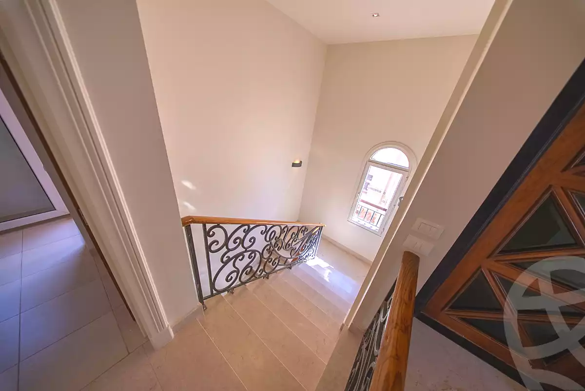 https://aqarmap.com.eg/ar/listing/7084049-for-sale-alexandria-king-maryot-compounds-jewar-compound-el-forat