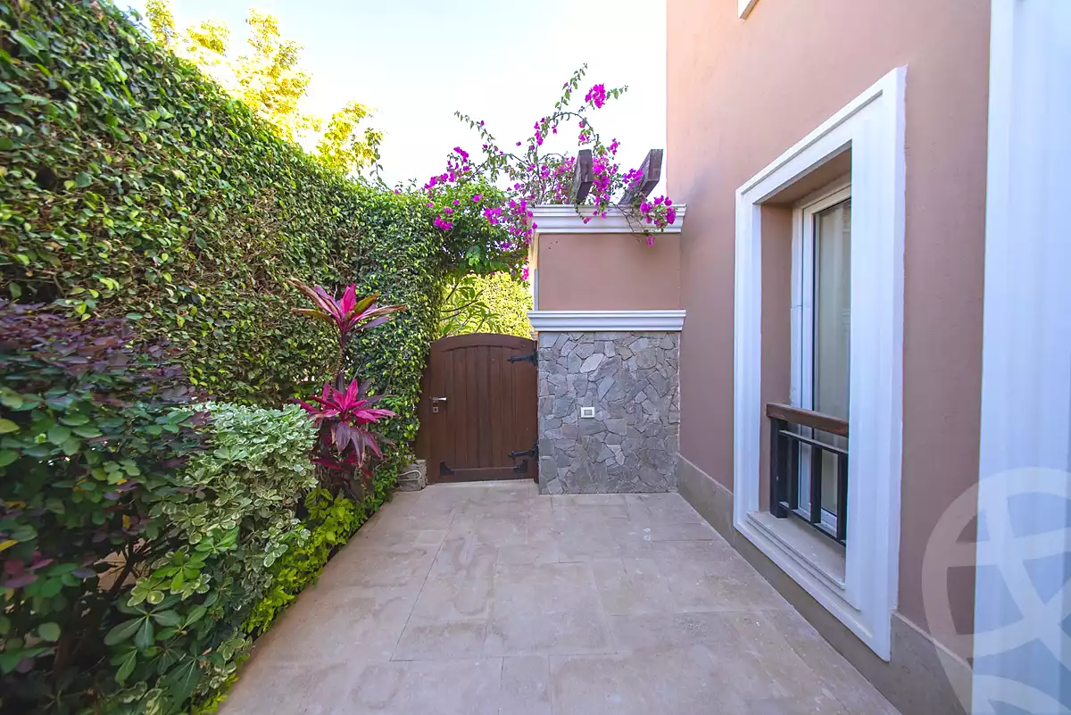 https://aqarmap.com.eg/ar/listing/7084049-for-sale-alexandria-king-maryot-compounds-jewar-compound-el-forat