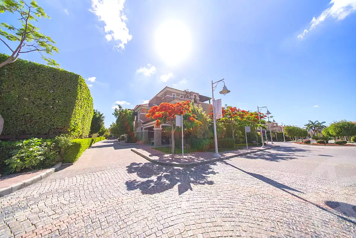 https://aqarmap.com.eg/ar/listing/7084049-for-sale-alexandria-king-maryot-compounds-jewar-compound-el-forat