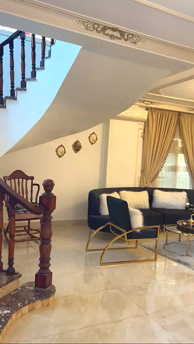 https://aqarmap.com.eg/ar/listing/7084855-for-sale-cairo-6th-of-october-hadaeq-october-compounds-address-home-compound-arkan