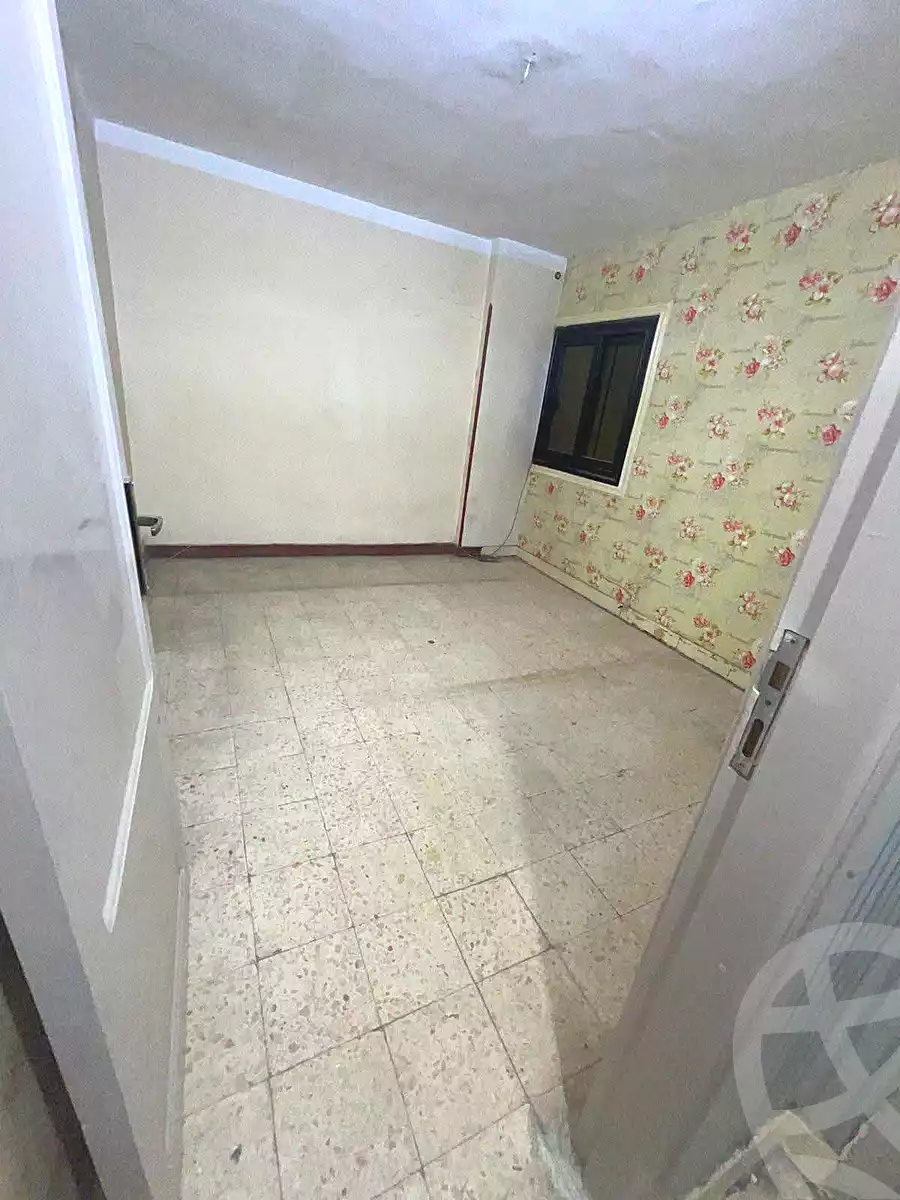 https://aqarmap.com.eg/ar/listing/7084896-for-sale-cairo-helwan-mahmoud-khater-st