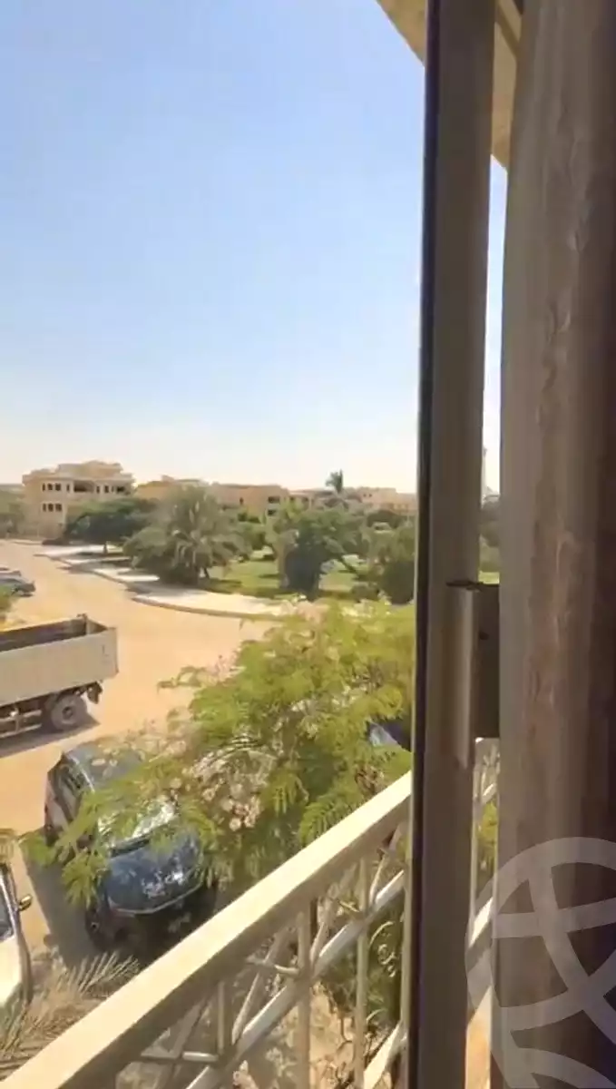 https://aqarmap.com.eg/ar/listing/7085038-for-sale-cairo-new-cairo-ganob-el-akadamiya-south-academy-a-zaid-ebn-haretha-st