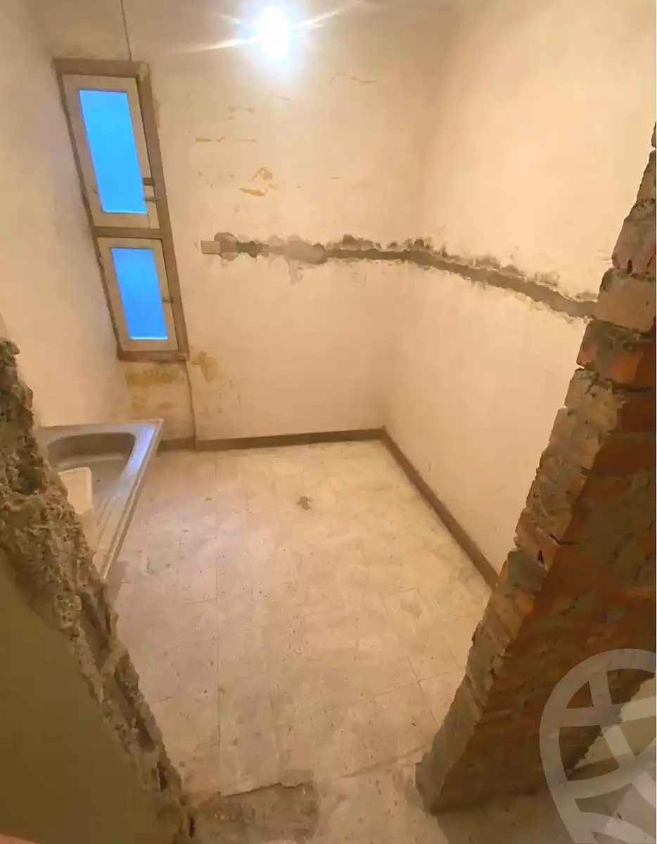 https://aqarmap.com.eg/ar/listing/7085245-for-sale-alexandria-ganaklis