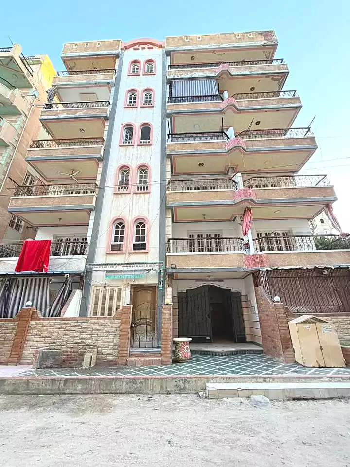 https://aqarmap.com.eg/ar/listing/7085255-for-sale-alexandria-al-agamy-shataa-el-nakheel