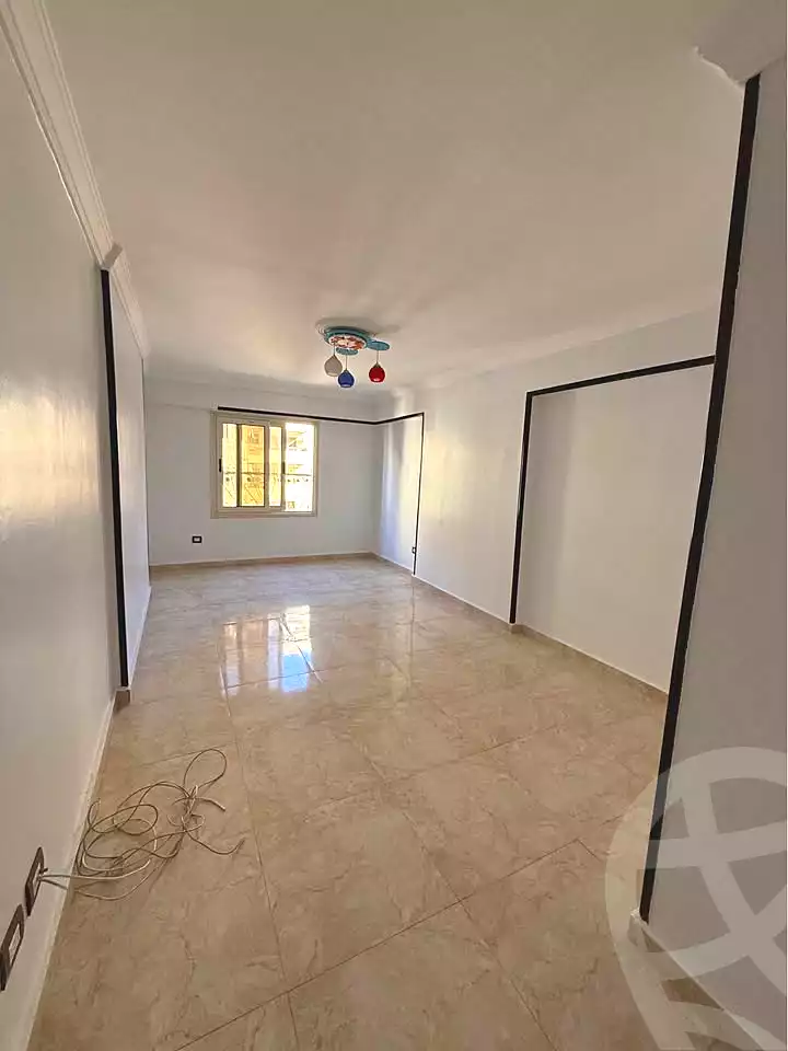 https://aqarmap.com.eg/ar/listing/7085505-for-sale-alexandria-el-mandara-shr-jml-bd-lnsr