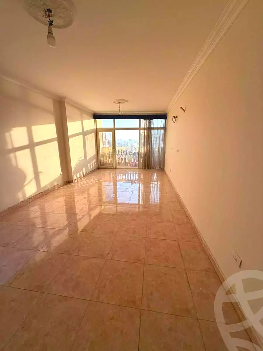 https://aqarmap.com.eg/ar/listing/7085526-for-sale-cairo-shoubra-corniche-el-nile-st