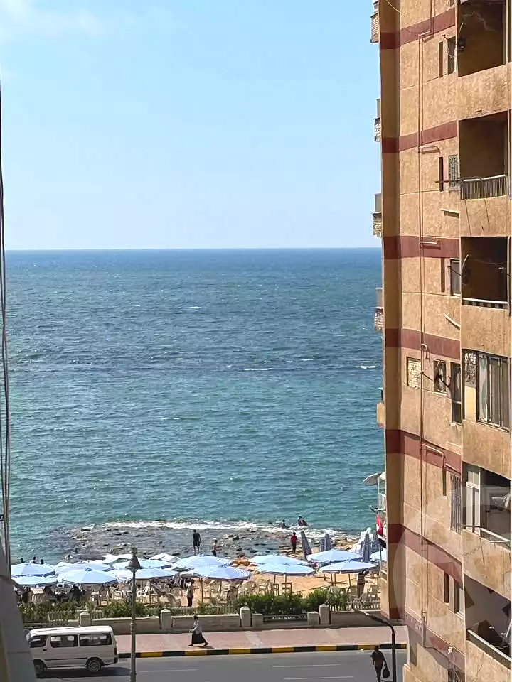 https://aqarmap.com.eg/ar/listing/7085559-for-sale-alexandria-el-asafra-l-sfr-bhry-el-geish-rd